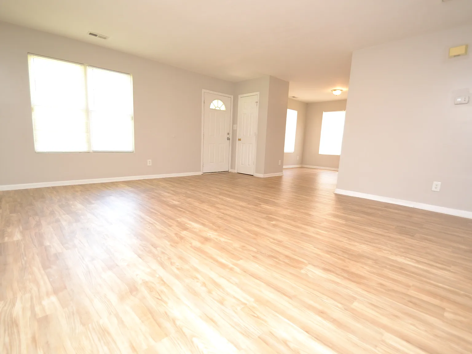 Charming and Immaculate Raleigh Townhome Available Immediately — Photo 4
