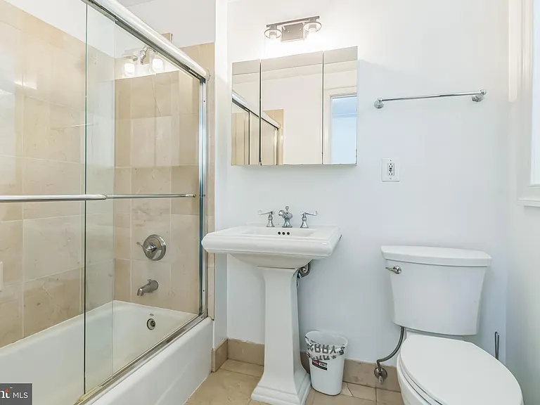 1750 16th St NW #13 — Photo 22