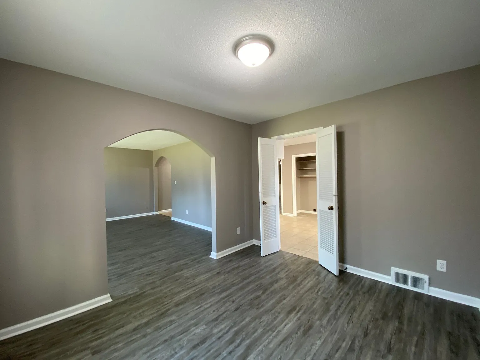6145 Quince Rd — Photo 3
