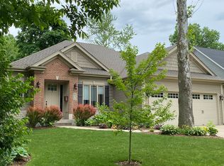 831 May St, Geneva, IL 60134