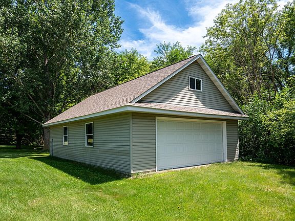 3rd image of 4749 Lake Sarah Dr S