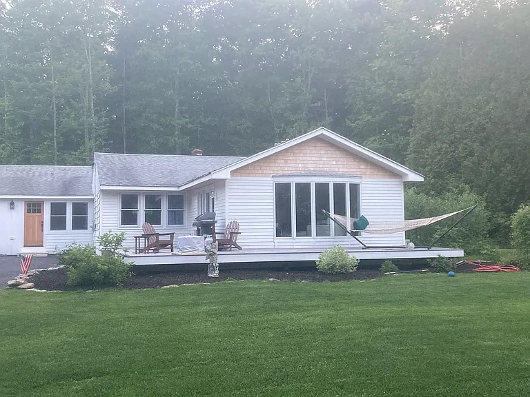 189 Cousins St — Photo 2