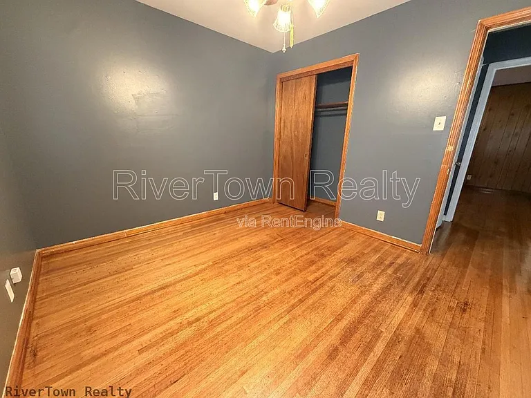 1517 Baxter Ave — Photo 10