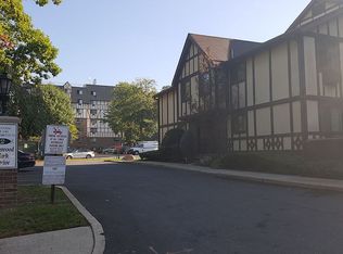 10 Elmwood Park Dr #A, Staten Island, NY 10314