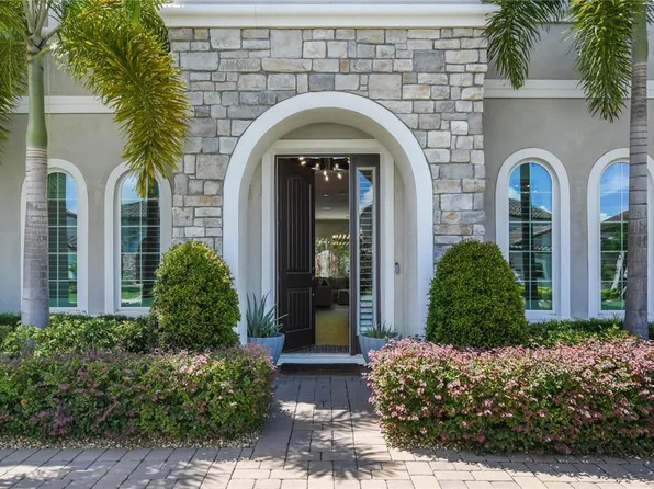 8300 Ludington Cir, Orlando, FL 32836