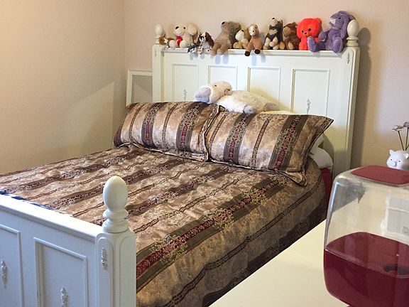 3rd image of 61 Valley Station Cir