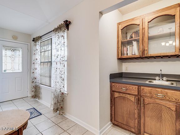 5th image of 111 Stable Creek Dr