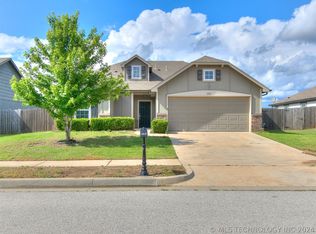 12013 E 110th St N, Owasso, OK 74055