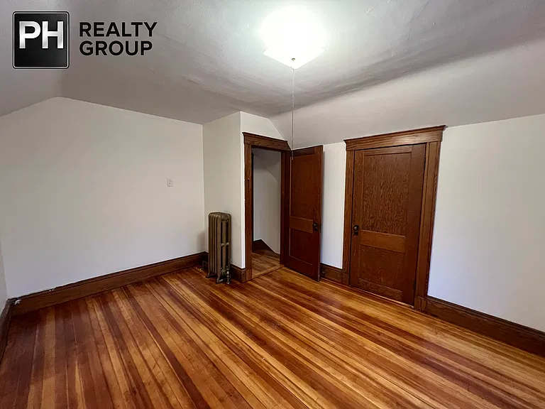 44 Capitol St — Photo 16