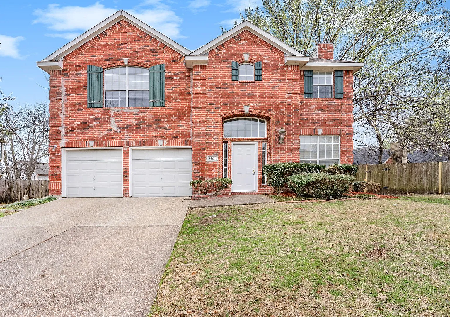 Renovated in McKinney. Beautiful, 2-Story, Brick Home in McKinney! — Photo 1