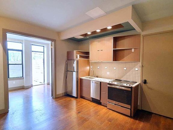 3rd image of 439 Meeker Ave #1B