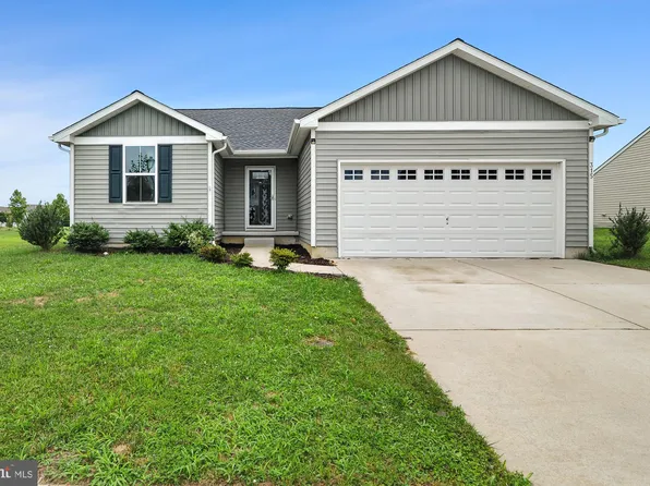 315 Bluecoat St, Dover, DE 19901