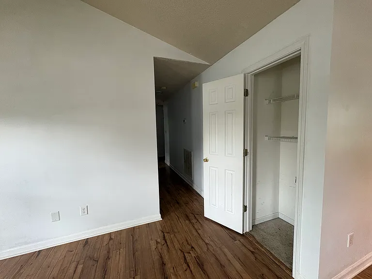 115 Webbs Mill Dr — Photo 5