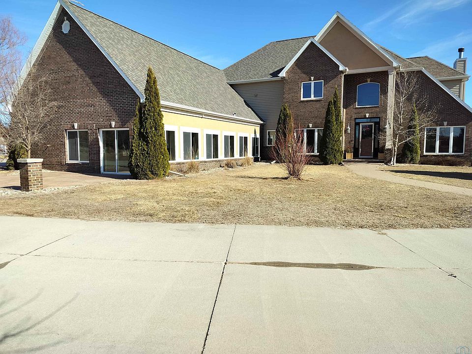 1st image of 11978 Quince Ave