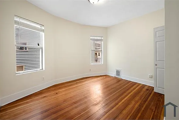 34 Norton St #2 — Photo 9