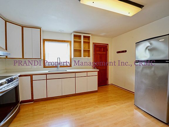 4th image of 10 Park St #4