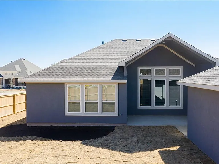 1101 Kerrwood Way — Photo 31