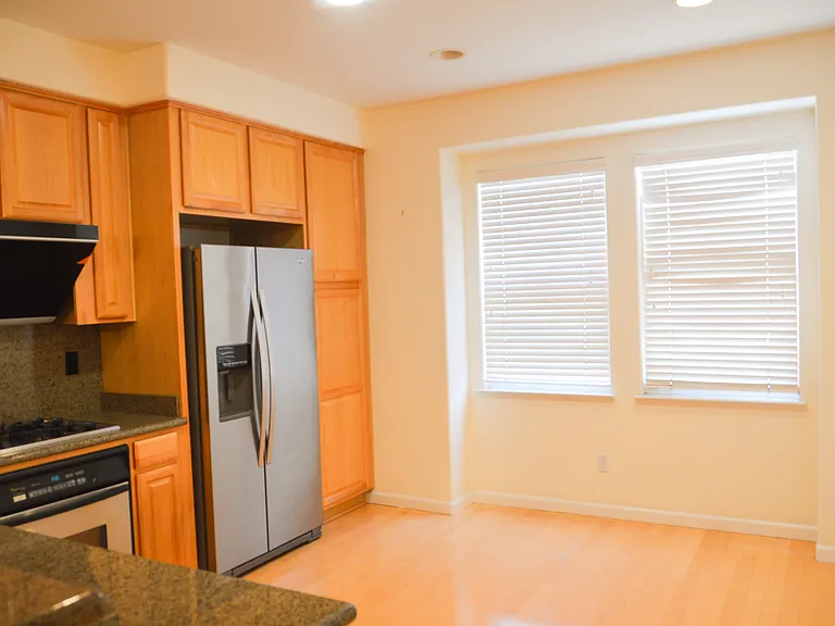 538 Altino Blvd — Photo 9