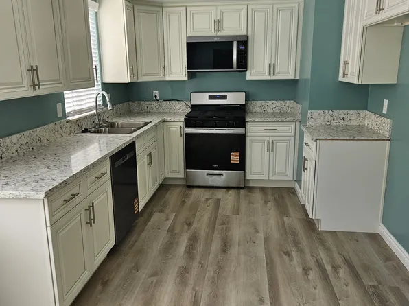 2063 Evergreen St, La Verne, CA 91750