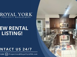 6 Rosebank Dr #1, Toronto, ON M1B0A1