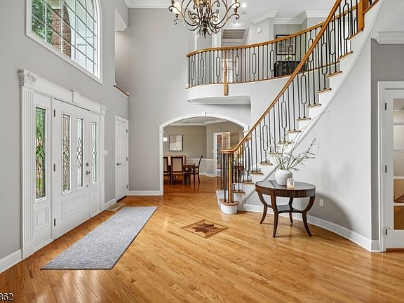 2nd image of 3 Forest Hill Dr