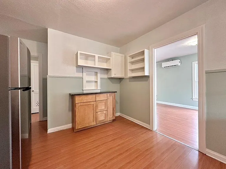 914 E 39th St #1 — Photo 23