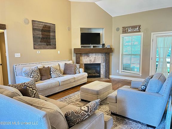 3rd image of 3426 Westwind Dr