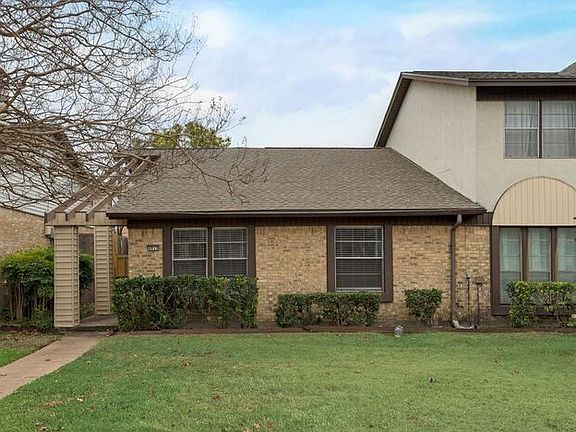 2nd image of 4910 Rollingwood Ct