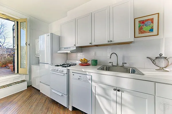 Rented by Halstead Real Estate | media 23