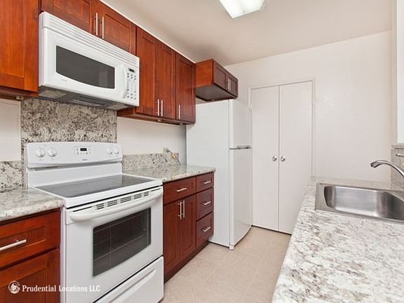 4th image of 92-1144 Panana St APT 233