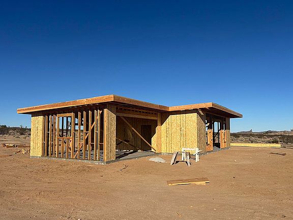 3rd image of 62744 Campanula St