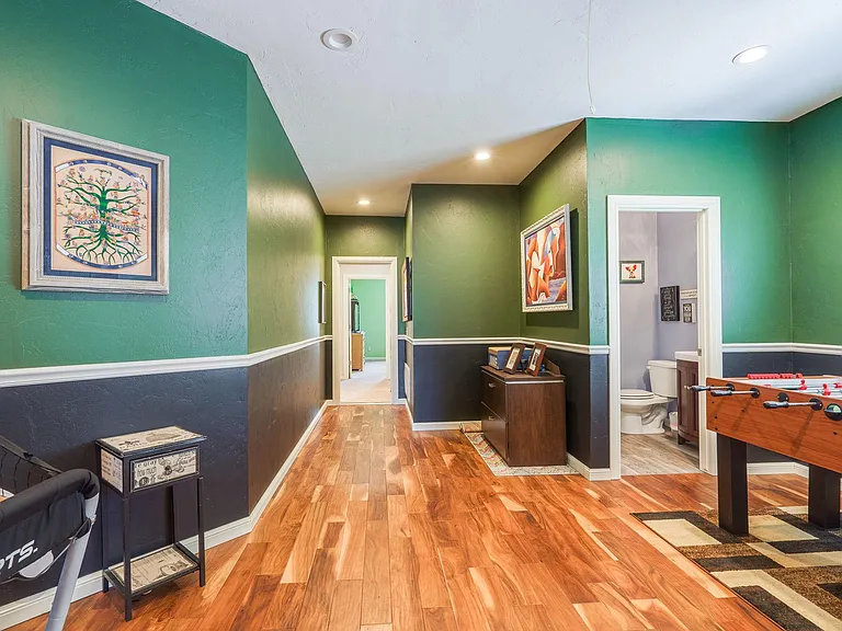 18012 Providence Ave — Photo 28