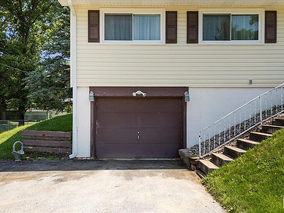 3rd image of 8005 10th St W