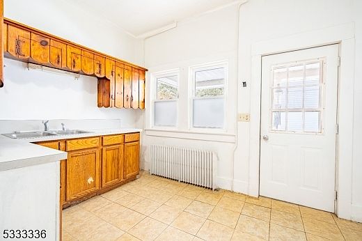 4th image of 37 Kennedy Ave #1