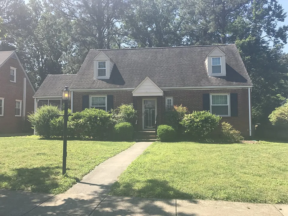 2421 Wedgewood Ave
