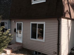 7703 Scotland Dr, Potomac, MD 20854