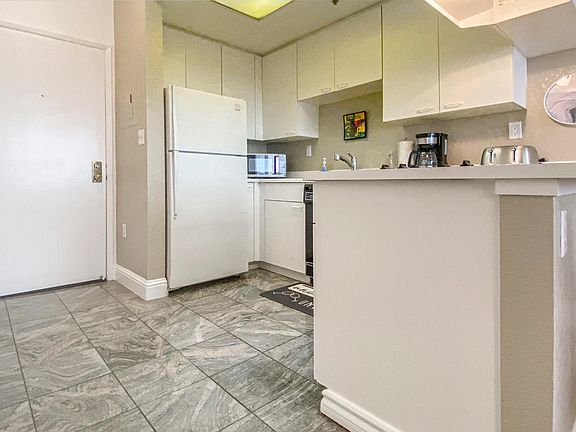 4th image of 201 Harrison St #10A