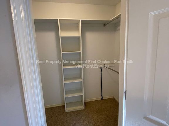 4th image of 1475 E Gate Dr