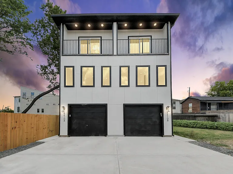 4410 Allen St #A — Photo 1