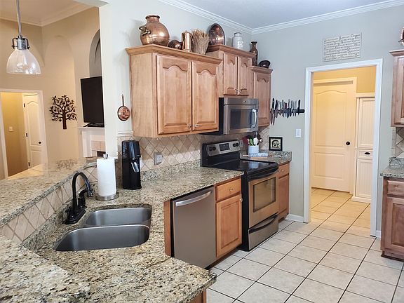 3rd image of 80 Whispering Meadows Dr