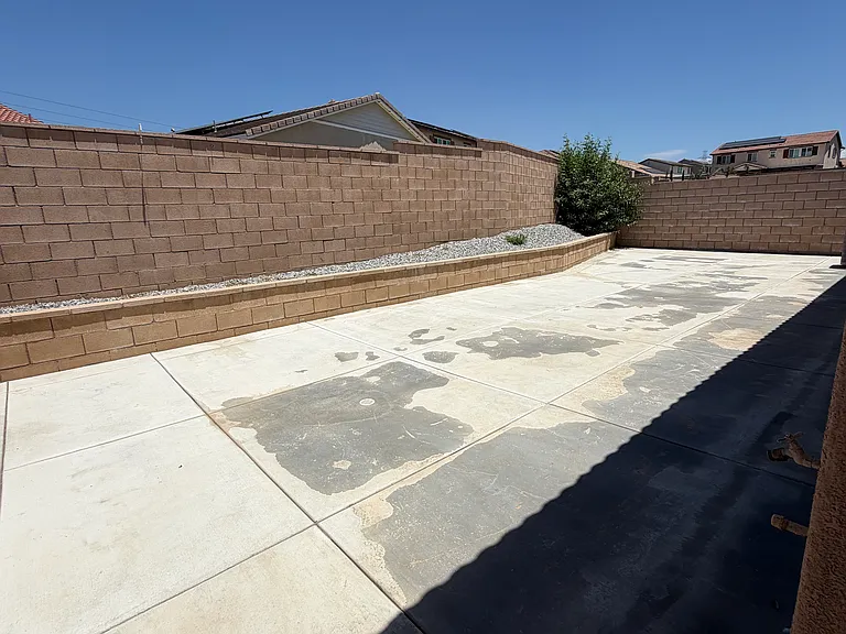 15544 Kings Peak Dr — Photo 23
