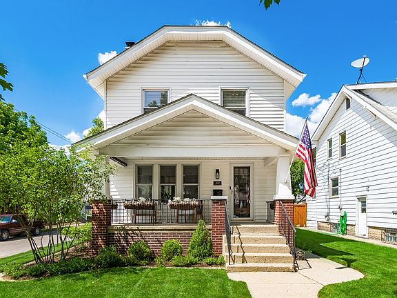 2nd image of 302 Southwood Ave