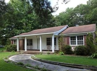 207 Butler Mill Rd, Bladenboro, NC 28320