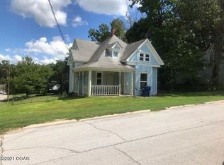 801 S College St, Neosho, MO 64850