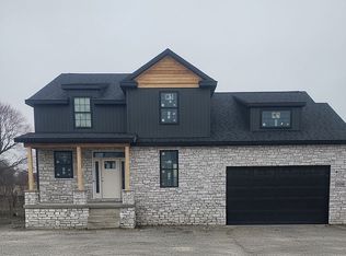 2139 Smith Rd, Temperance, MI 48182