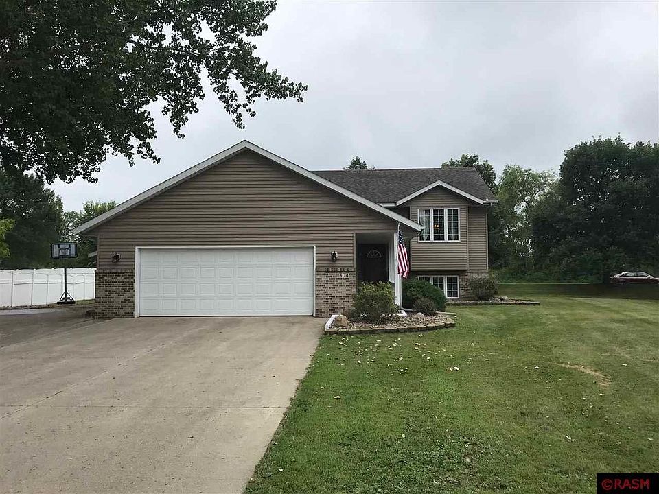 1st image of 304 Falcon Dr