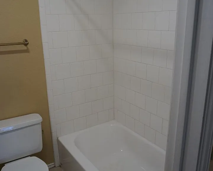 1104 Homestead Dr — Photo 10