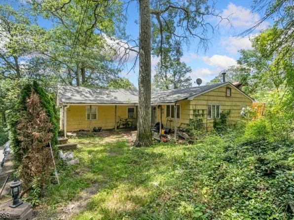 26 Rock Rd, West Milford Twp., NJ 07480