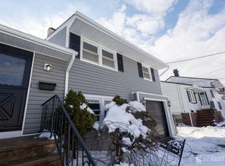 9 Bernath St, Carteret, NJ 07008