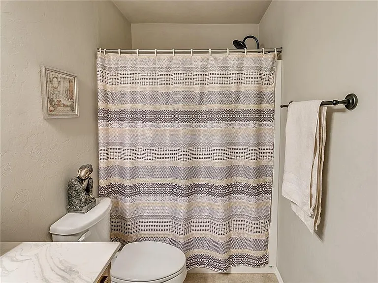 19712 Serenade Way — Photo 17